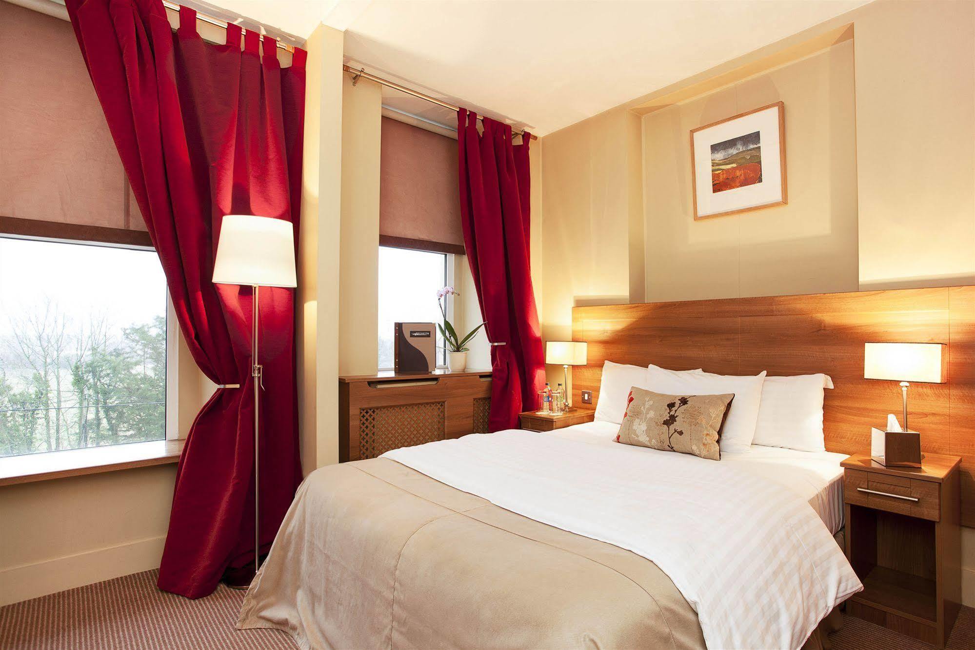 Becketts Hotel Leixlip ภายนอก รูปภาพ